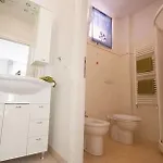 Ξενοδοχείο με διαμερίσματα Laura 3*