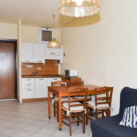 アパートホテル Laura ボルディゲーラ