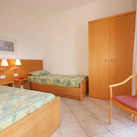 Laura Apartahotel 3*